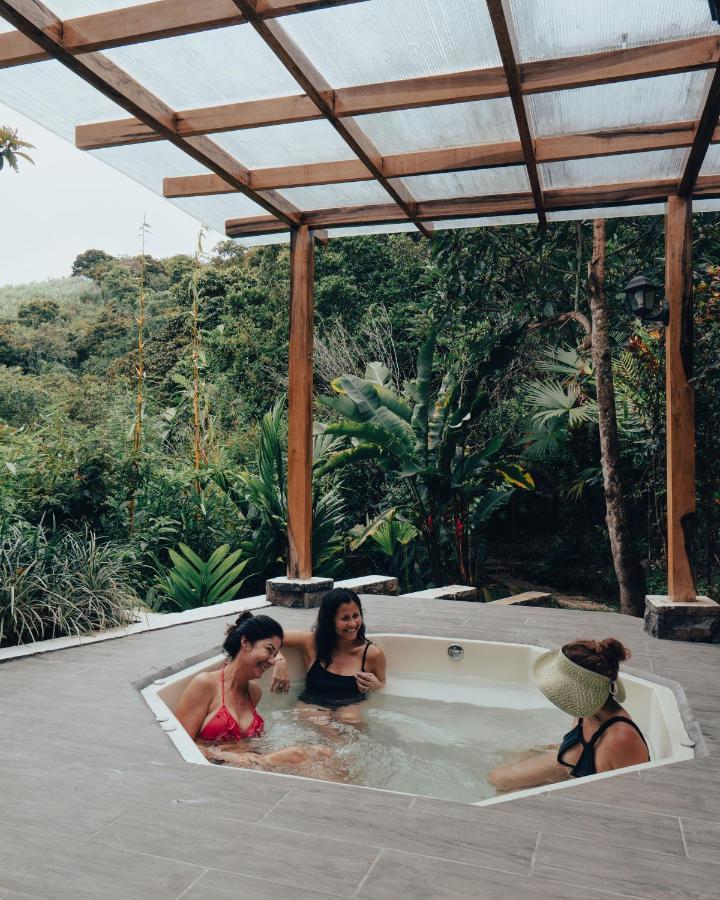 Piripe Wellness Lodge Pacto Exterior foto